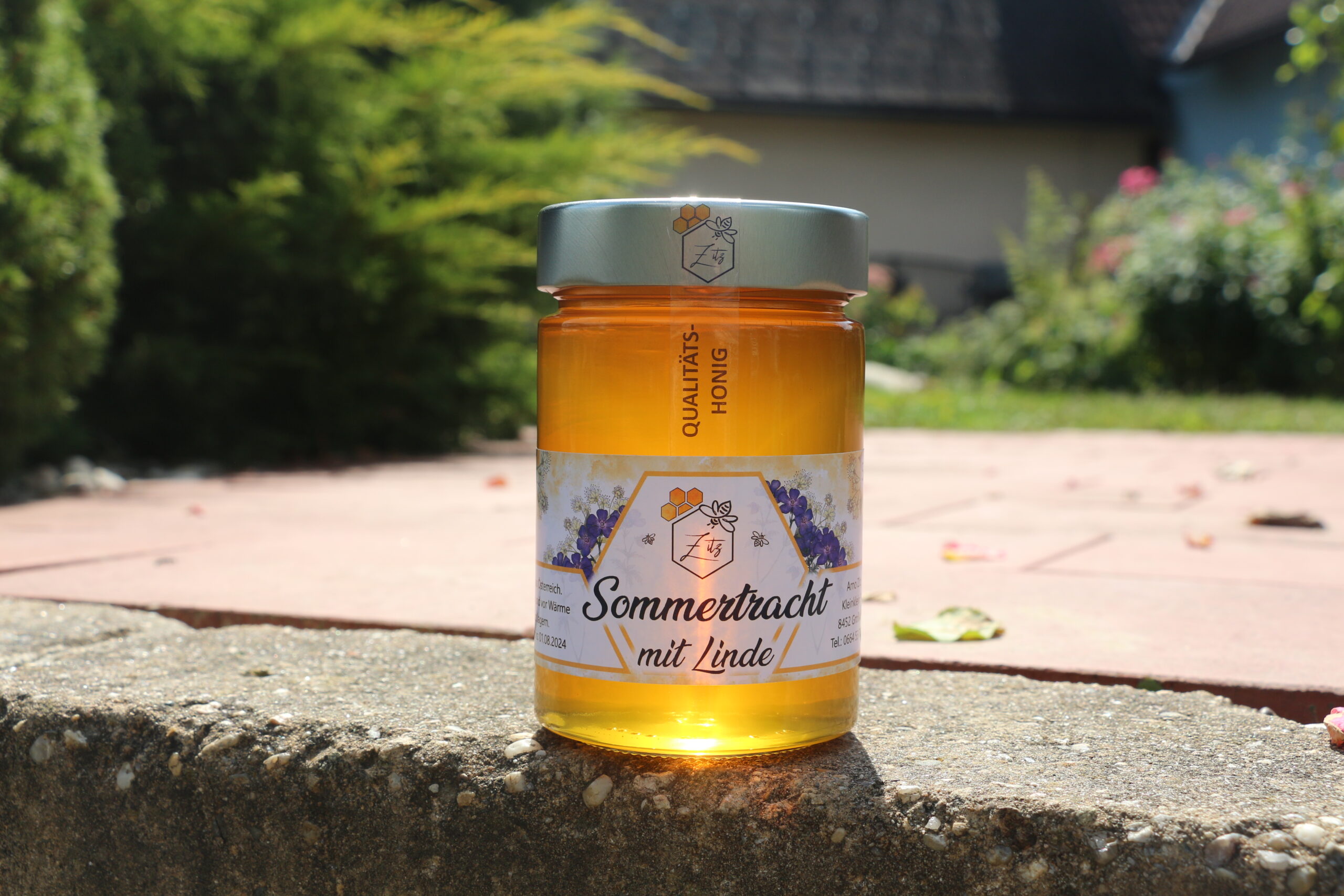 Sommertracht mit Linde 2022