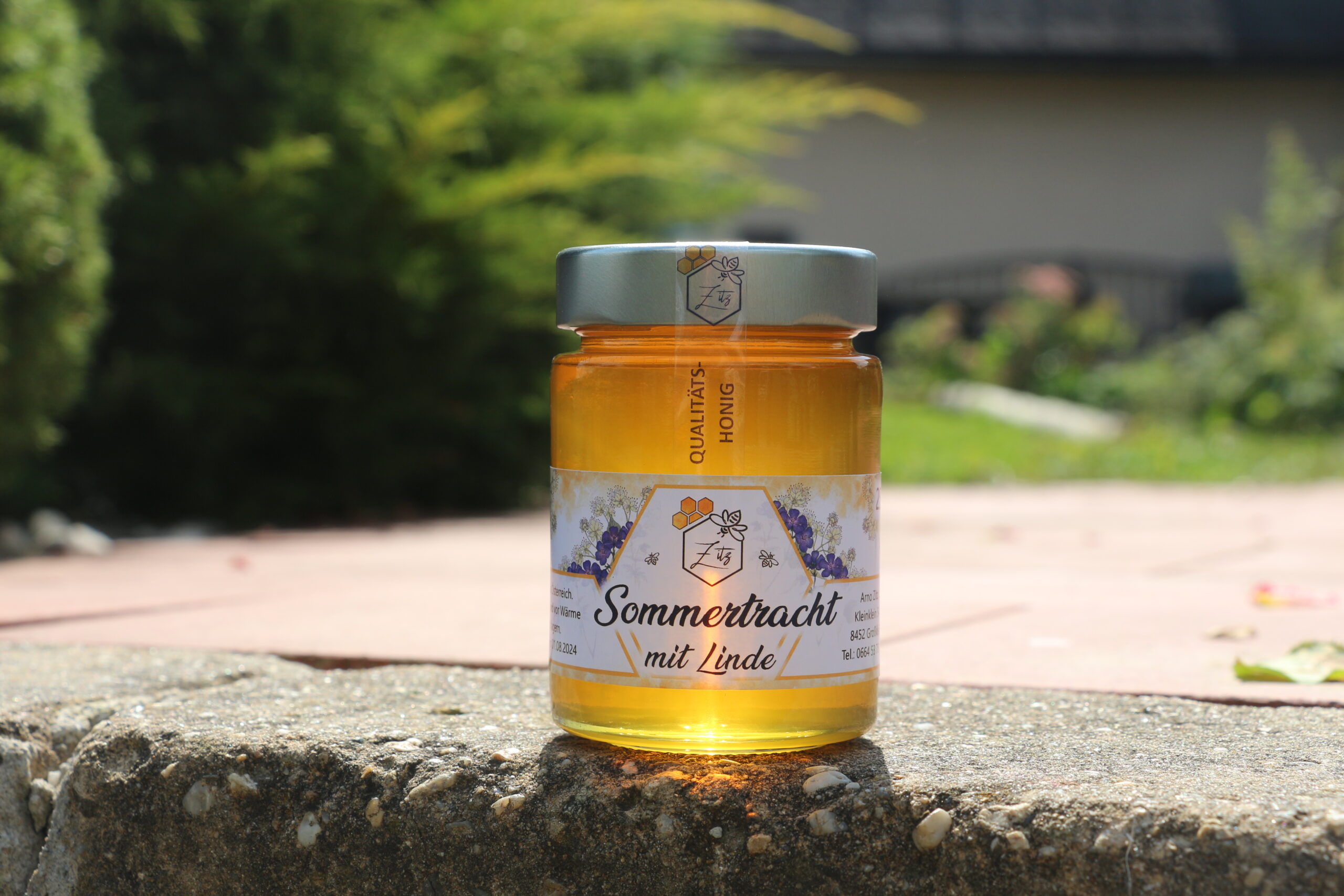 Sommertracht mit Linde 2022